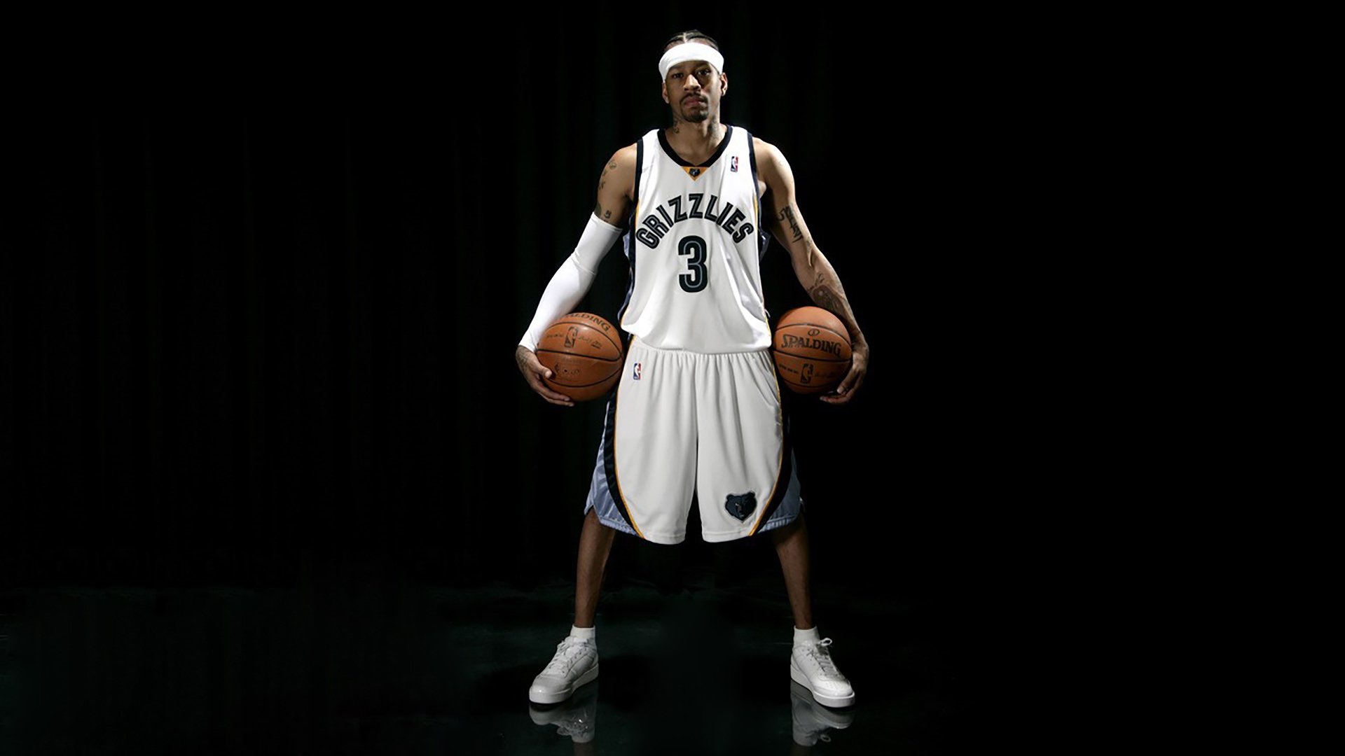 爱游戏 -篮球赛场焦点！法国队对阵美国队，老将回归赛场，再度燃起斗志